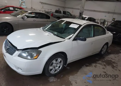 2005 Nissan Altima 2.5 S from USA, damaged, VIN 1N4AL11DX5C307559